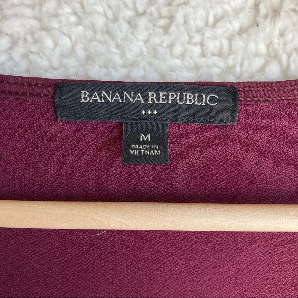 Banana Republic Women's sleeveless v-neck tank top, Sz M - Picture 8 of 16